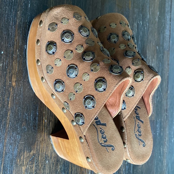 COPY - **FREE PEOPLE** NWT Claudia Clogs - Picture 3 of 8